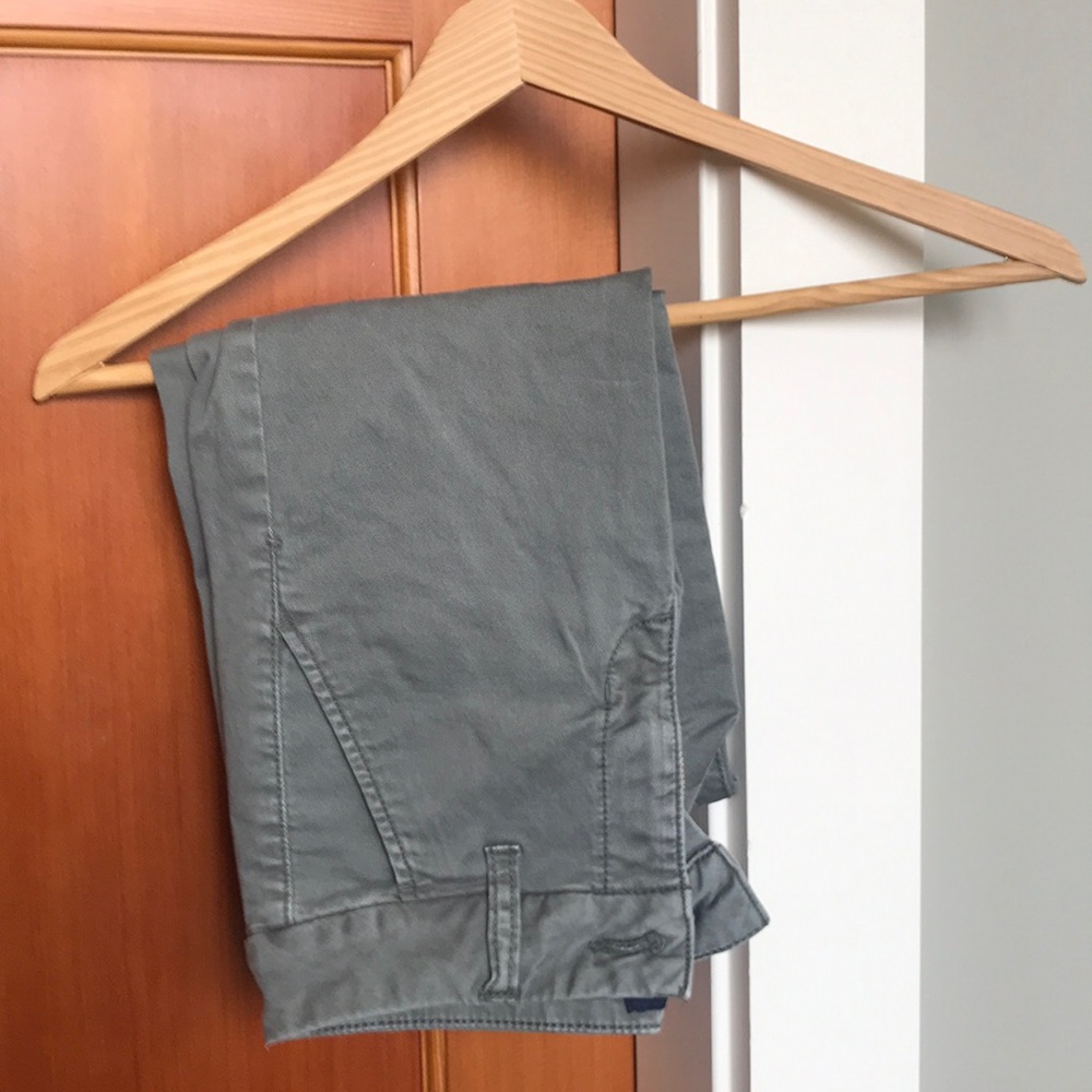 american eagle chinos